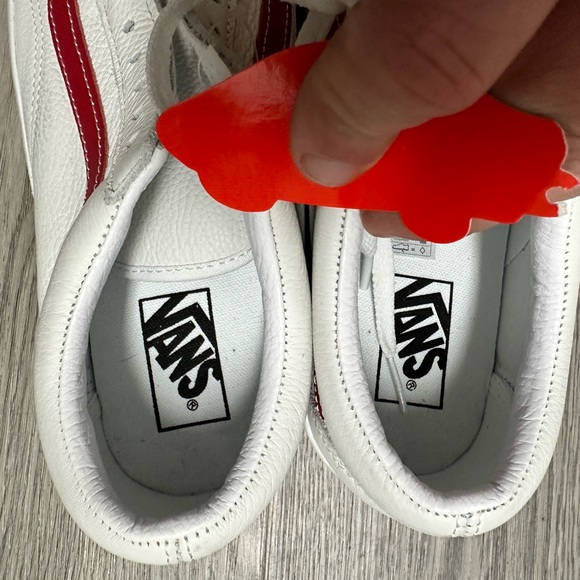 Vans Old Skool Leather Pop Shoes Sneakers 8 M White Red Stripe Laced No Box - Picture 4 of 11